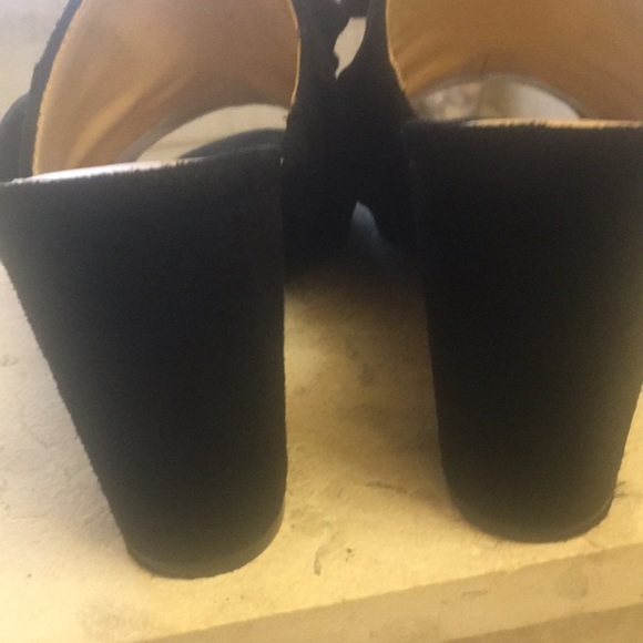 LC Faux Ruffled Suede Sandals Anna 9M - Picture 4 of 7